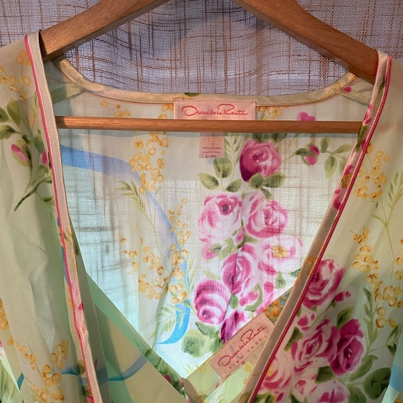 Oscar de la Renta Robe Set - Picture 3 of 3